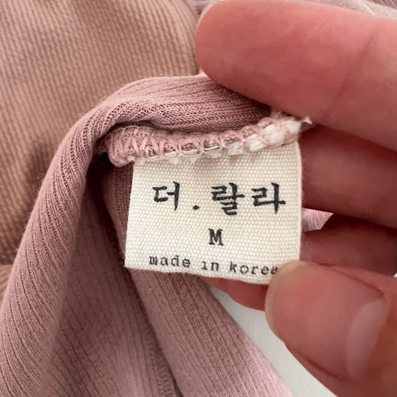 LIKE NEW The Lala Korean Brand Rabbit Zipper Onesie Pink 12m 18m - Picture 3 of 4